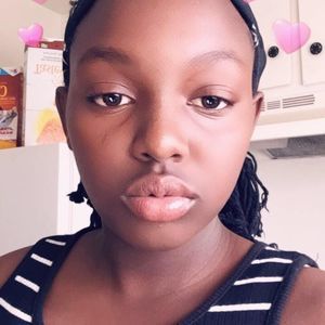 Meet your Posher, Yvonne